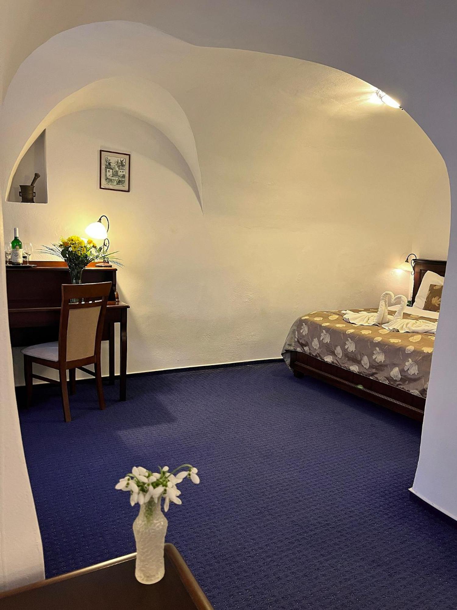 Hotel Joseph 1699 Třebíč エクステリア 写真