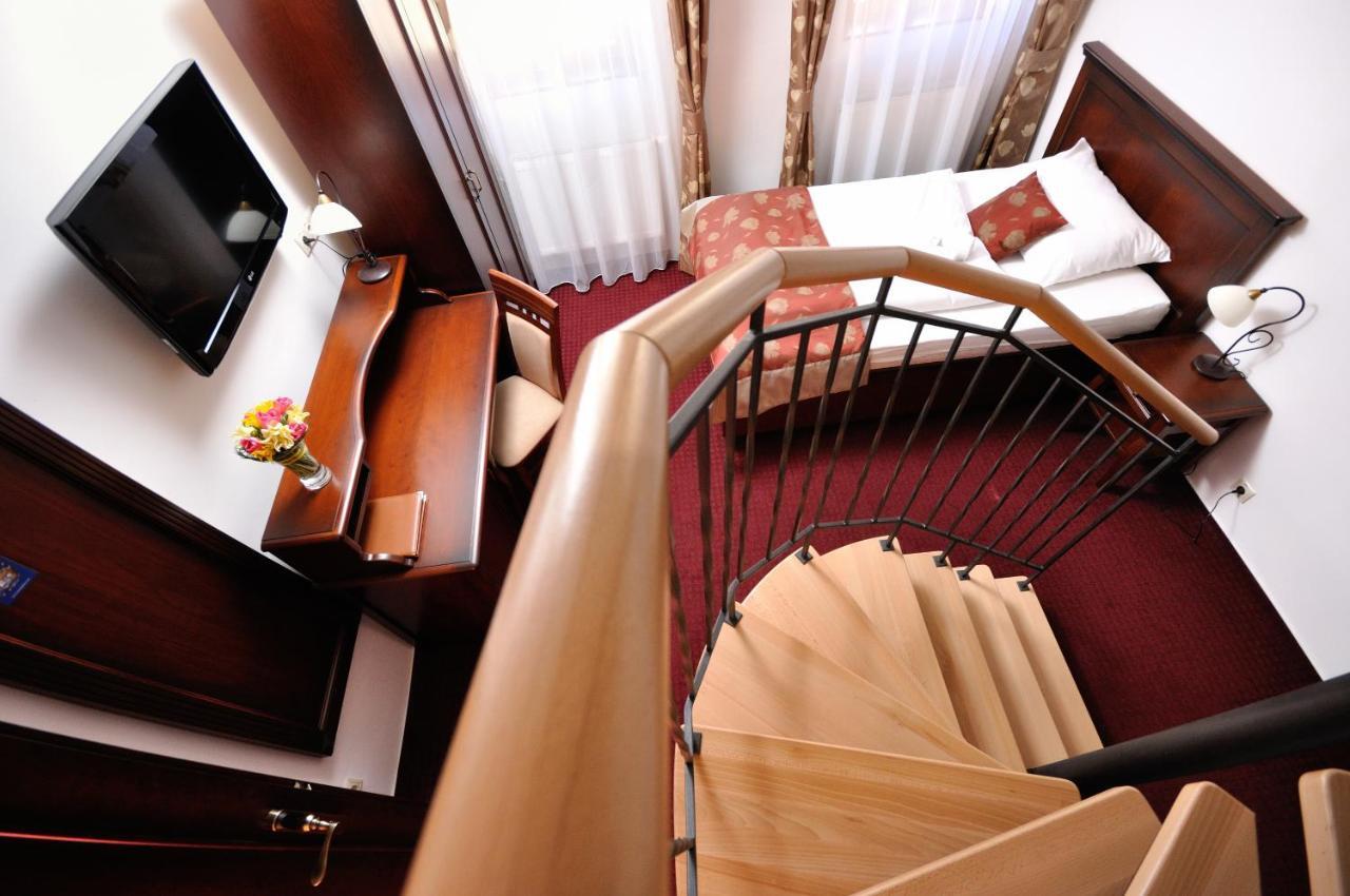 Hotel Joseph 1699 Třebíč エクステリア 写真